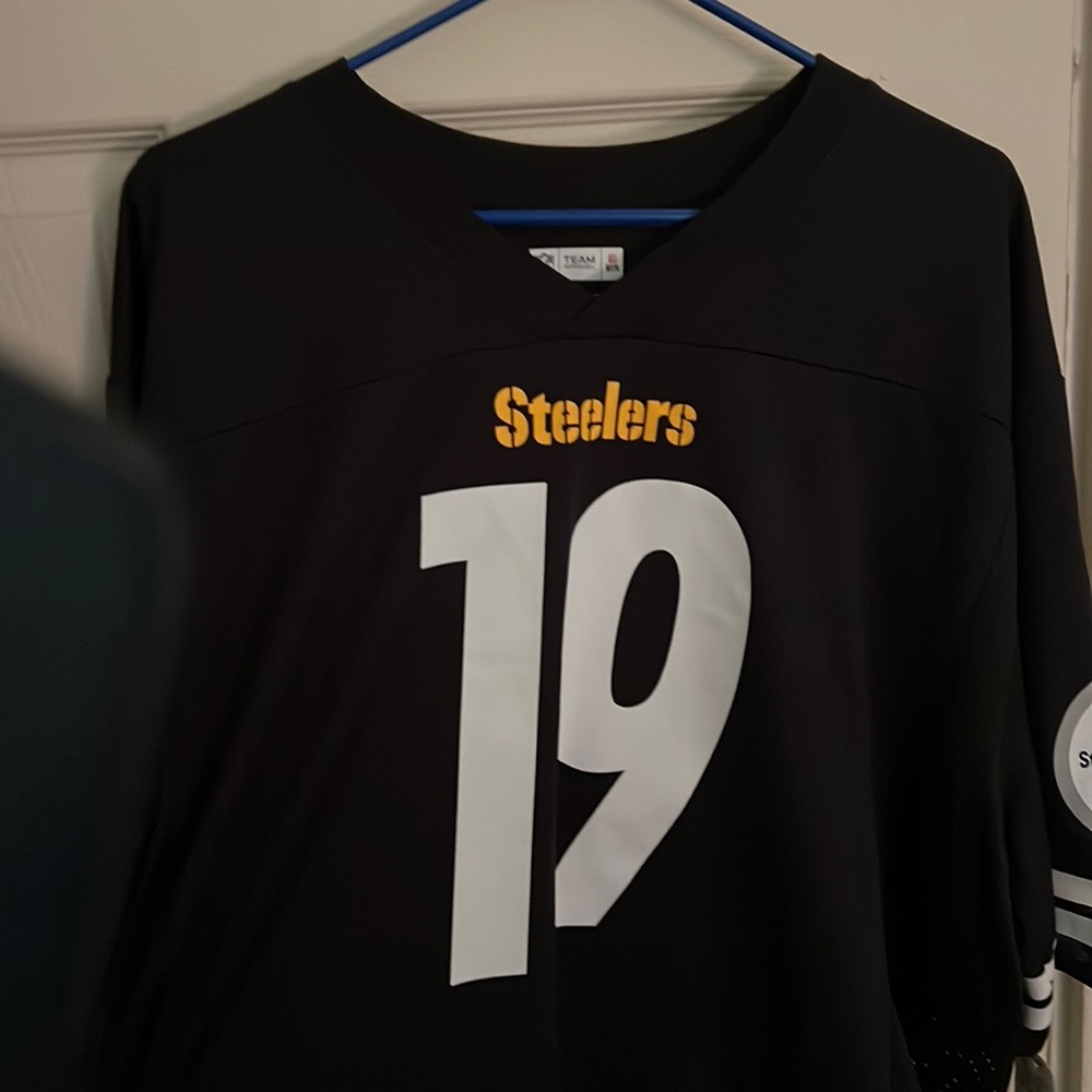 New Steelers Jersey Smith-Schuster tags still on it